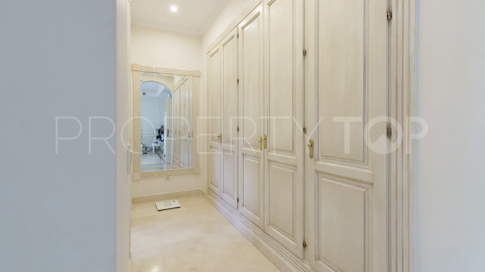 5 bedrooms Las Brisas villa for sale