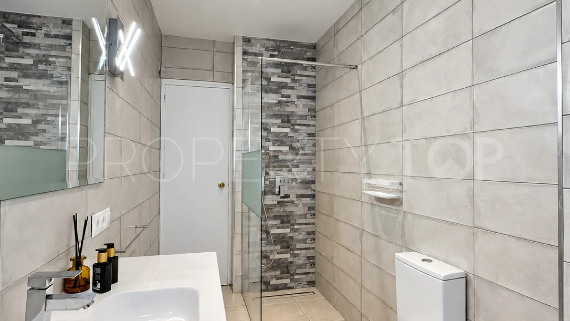 Comprar casa en El Chaparral de 3 dormitorios