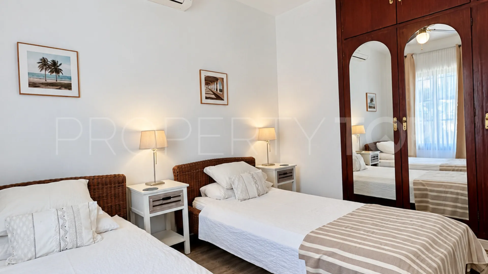 Comprar casa en El Chaparral de 3 dormitorios
