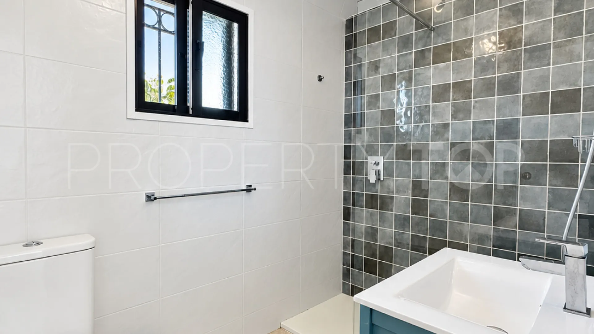 Comprar casa en El Chaparral de 3 dormitorios