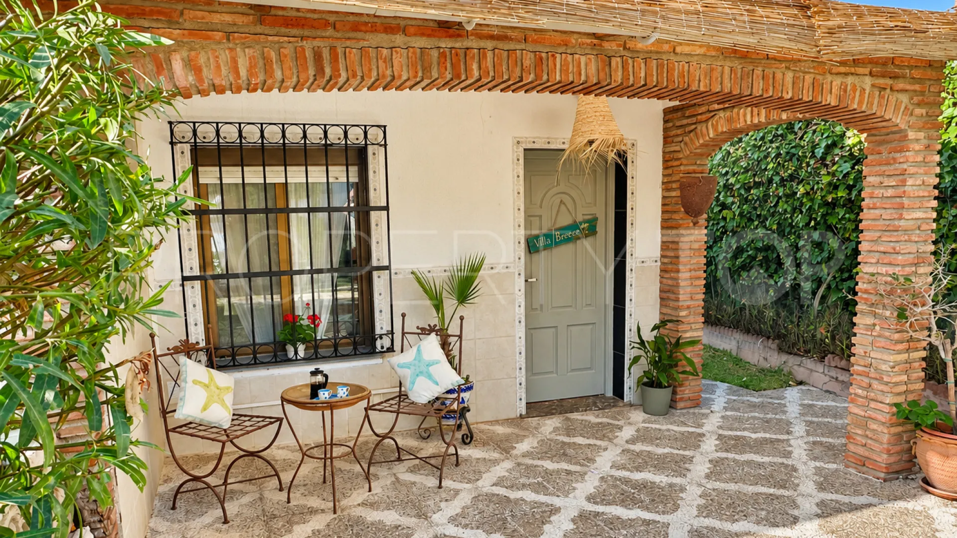 Comprar casa en El Chaparral de 3 dormitorios