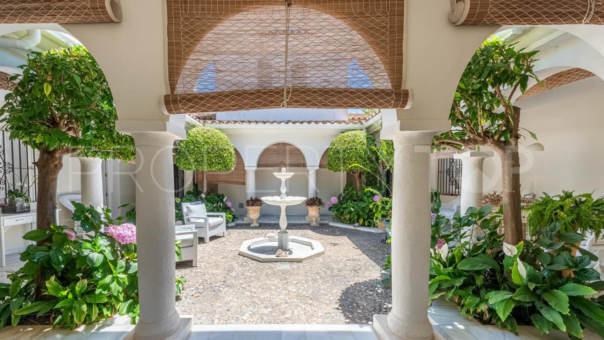 Villa en venta de 5 dormitorios en Sotogrande Alto