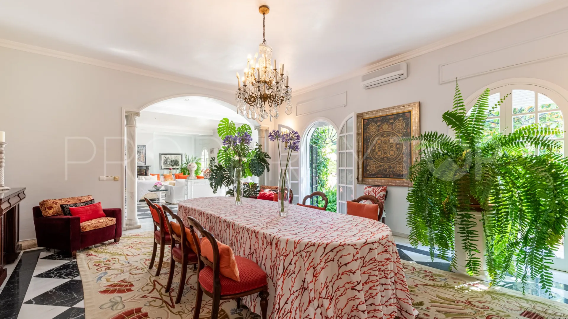 Villa en venta de 5 dormitorios en Sotogrande Alto