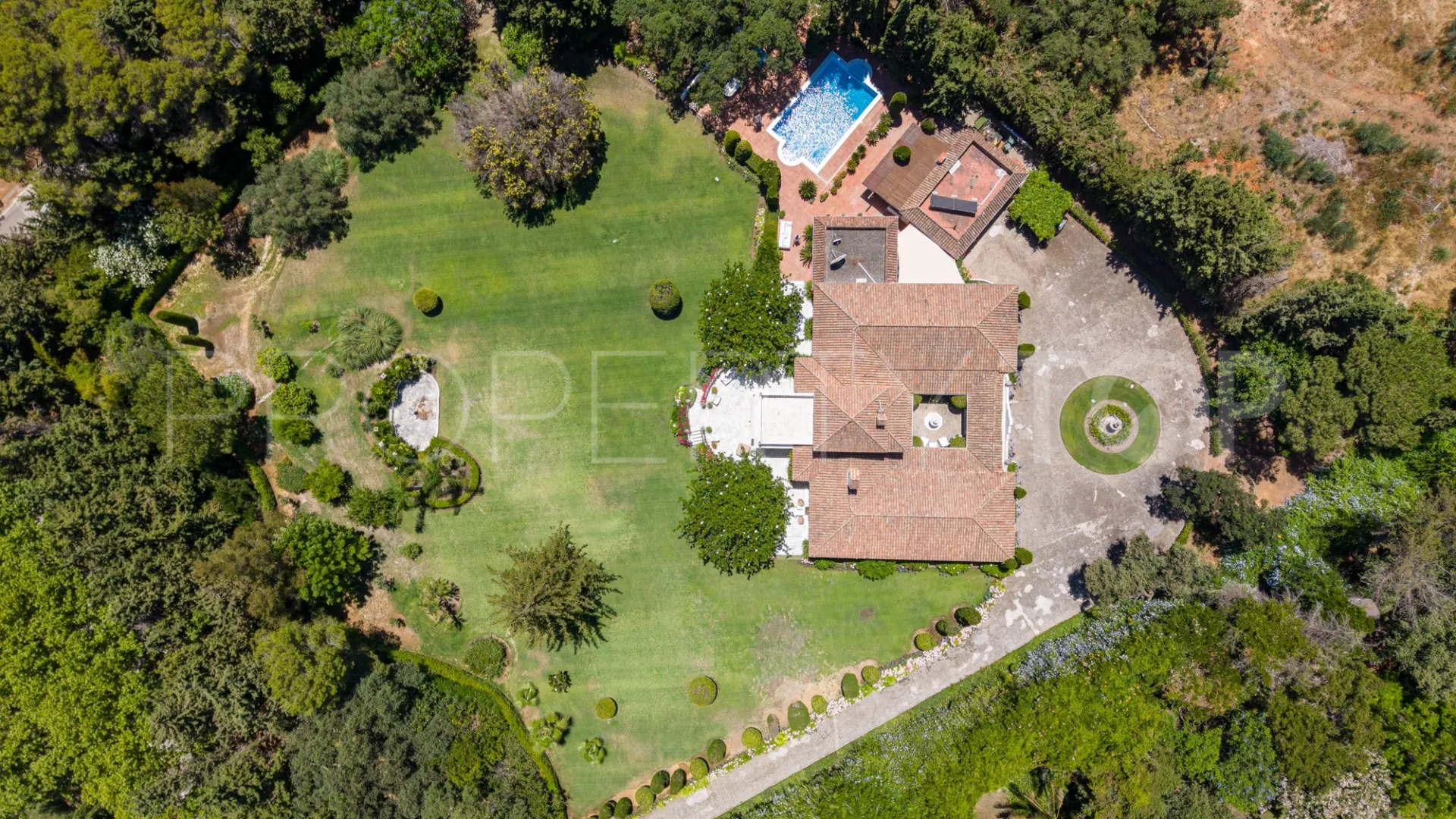 Villa en venta de 5 dormitorios en Sotogrande Alto