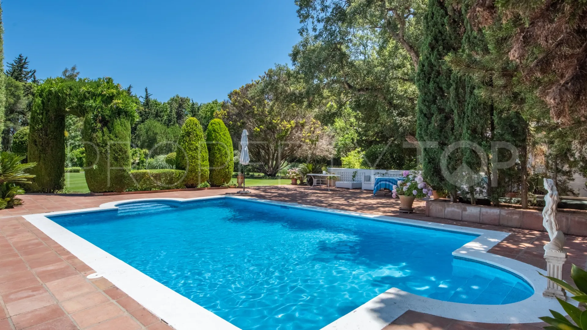 Villa en venta de 5 dormitorios en Sotogrande Alto