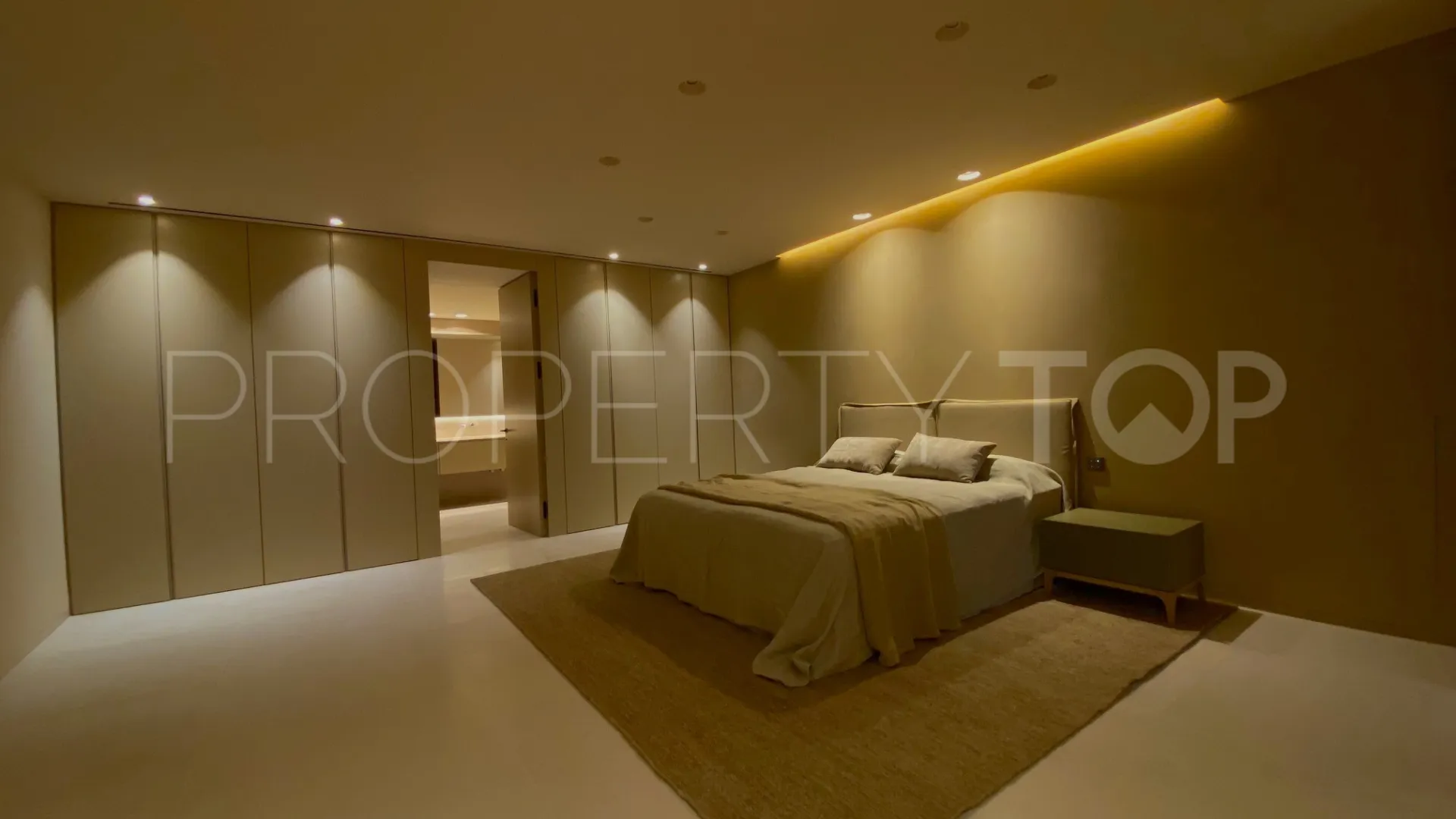 For sale villa in La Reserva