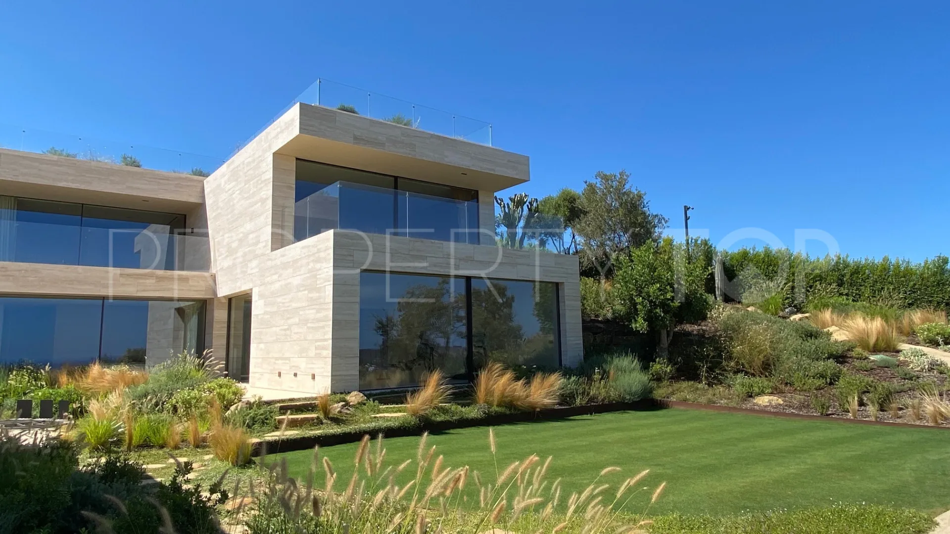 For sale villa in La Reserva