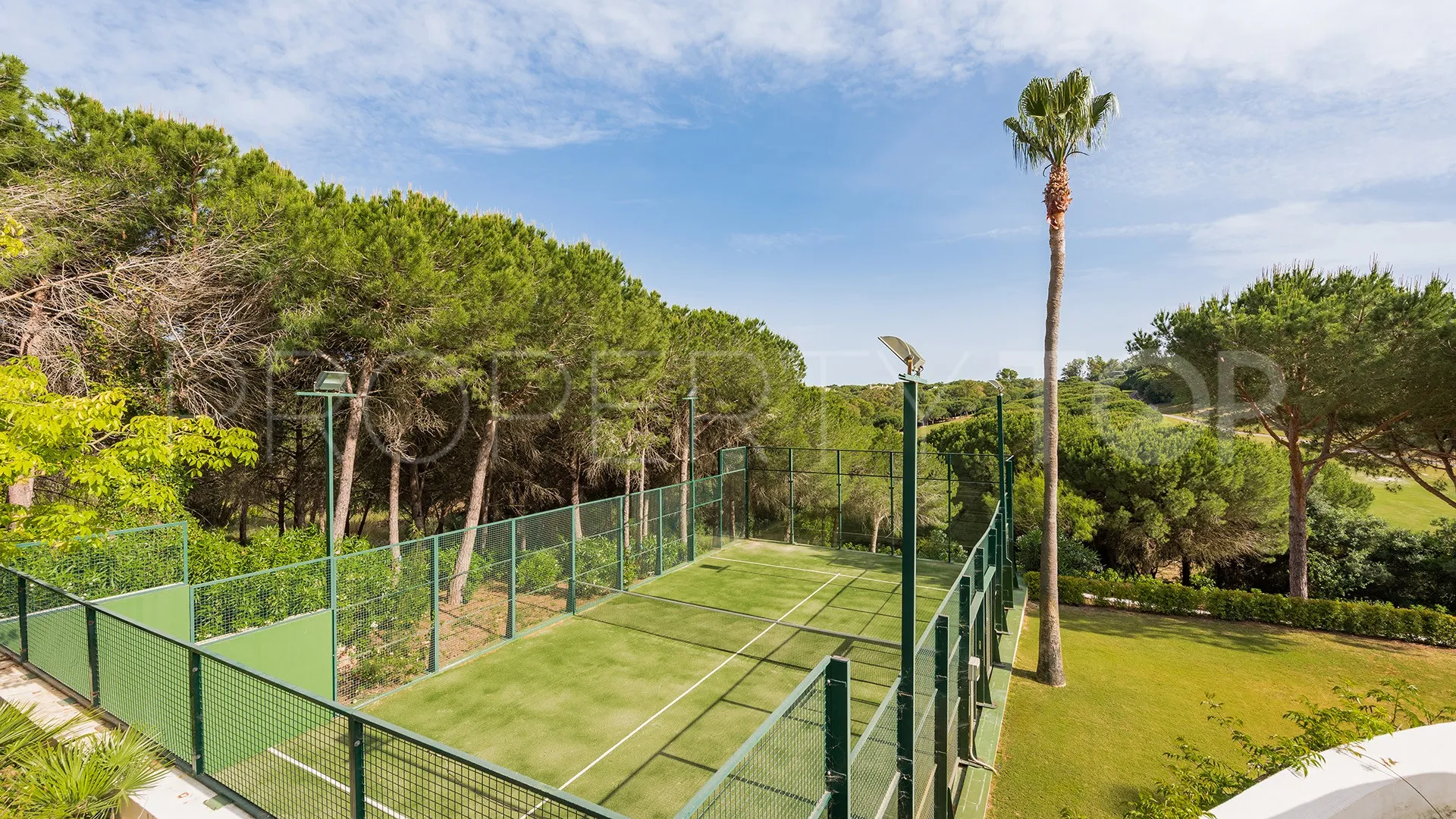 Villa en venta en Sotogrande Alto con 8 dormitorios