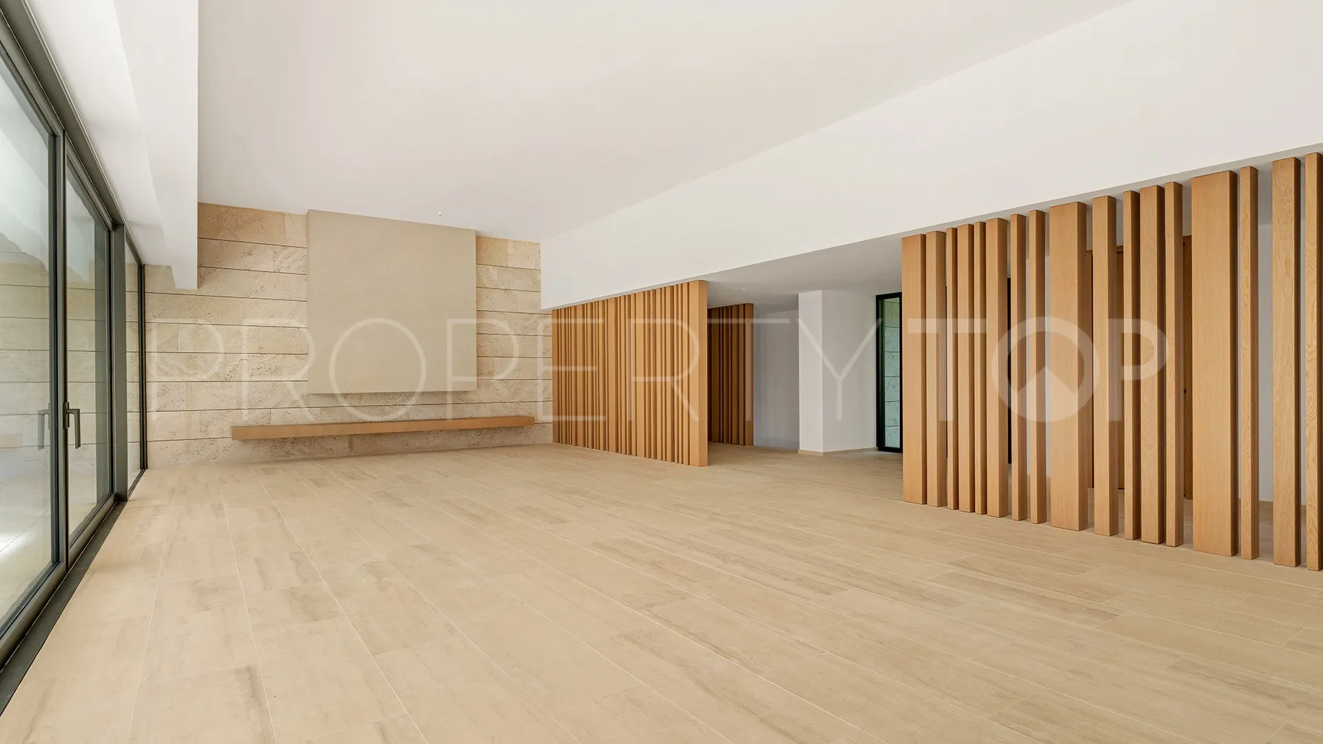 For sale Kings & Queens villa