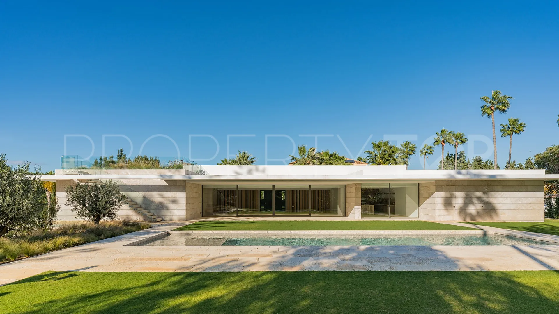 For sale Kings & Queens villa