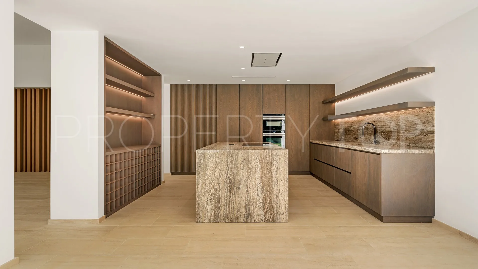 For sale Kings & Queens villa