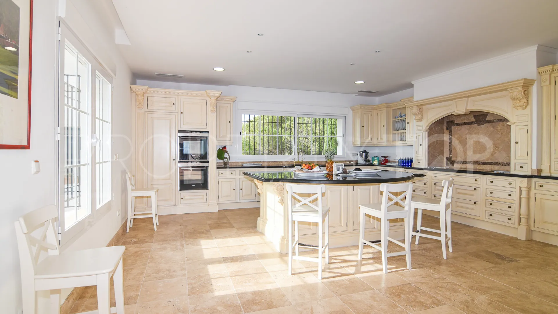 7 bedrooms villa for sale in La Reserva