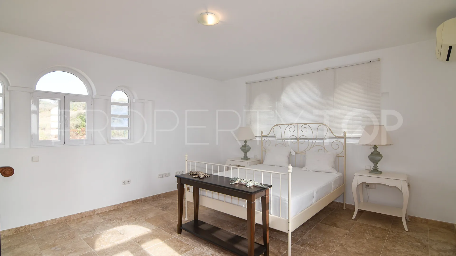 7 bedrooms villa for sale in La Reserva