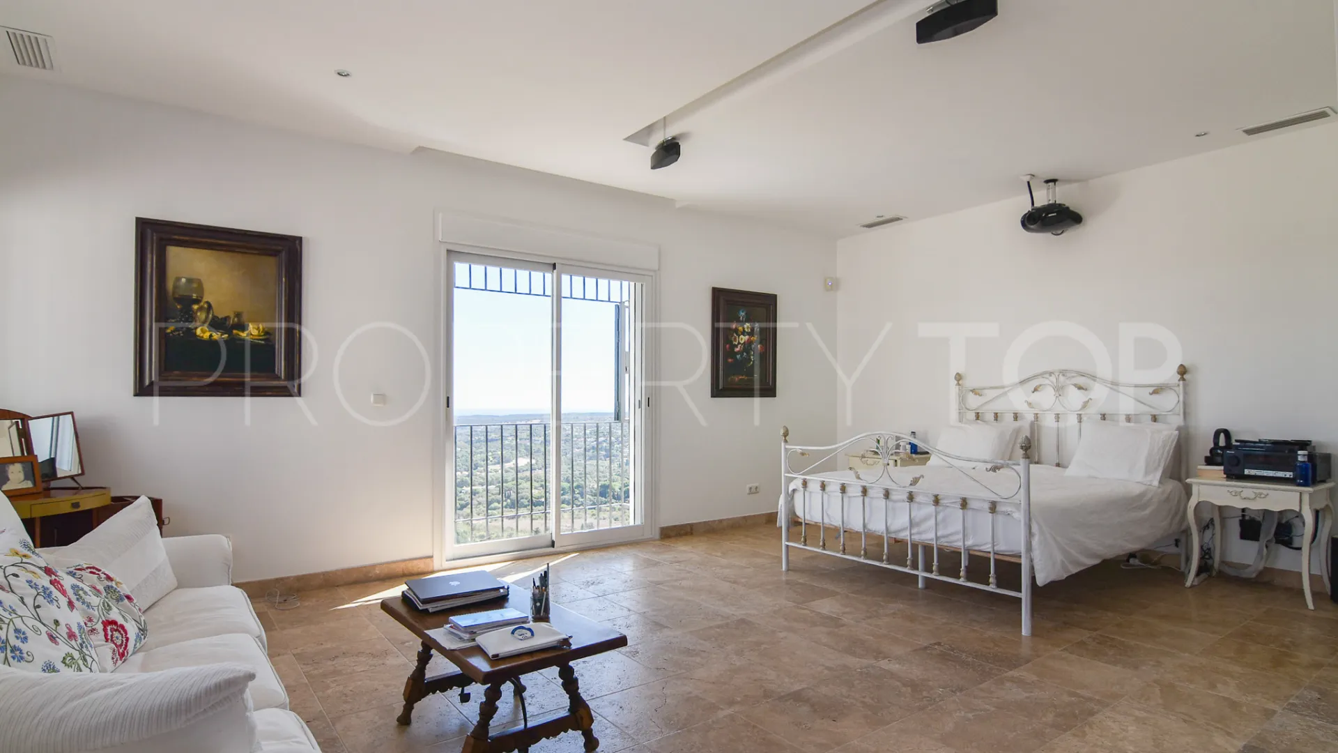 7 bedrooms villa for sale in La Reserva