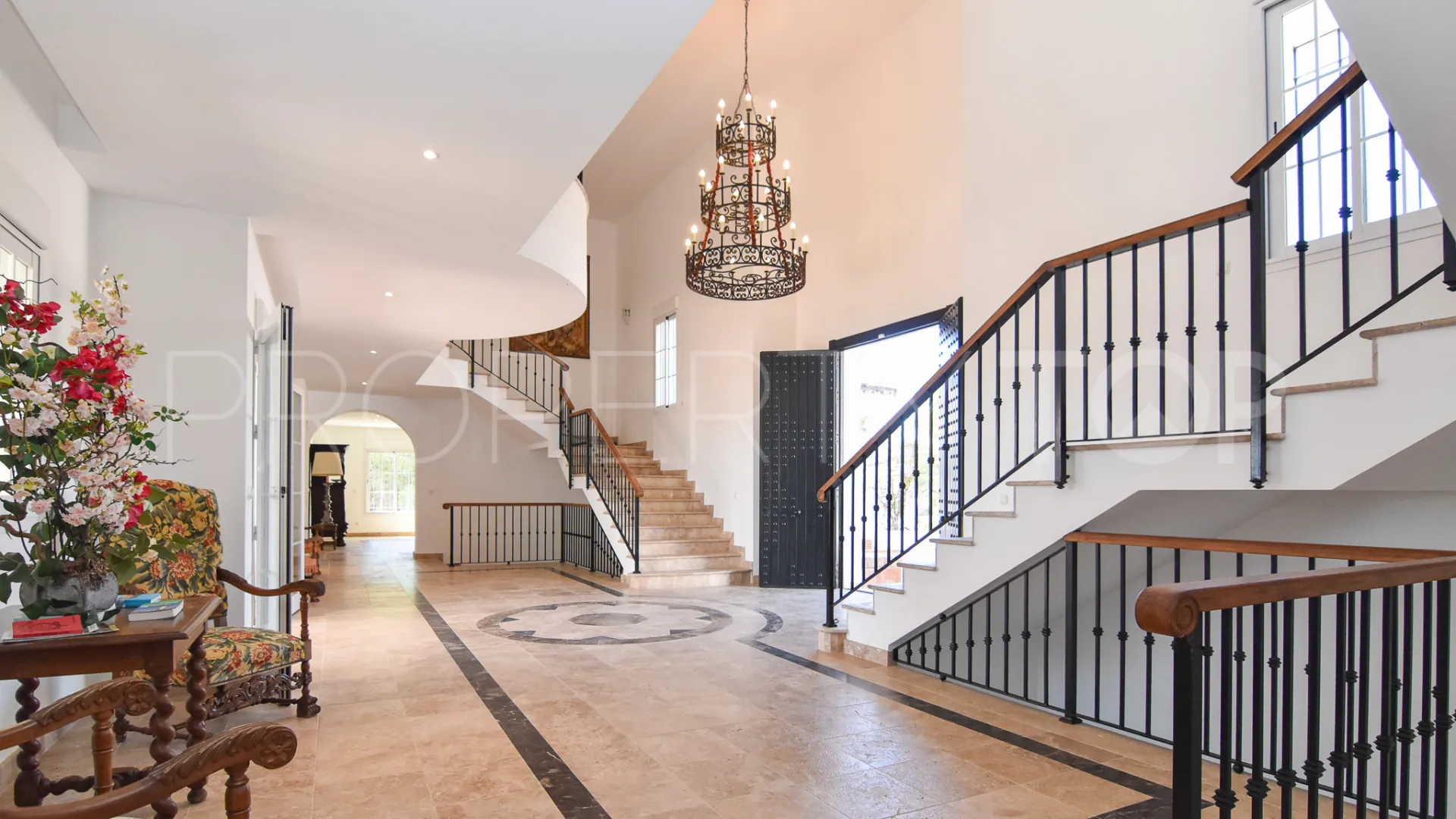 7 bedrooms villa for sale in La Reserva