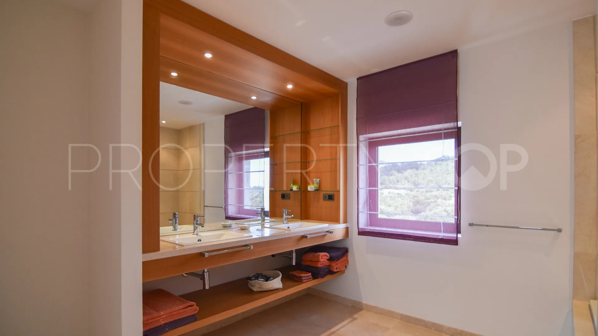 Villa for sale in La Reserva
