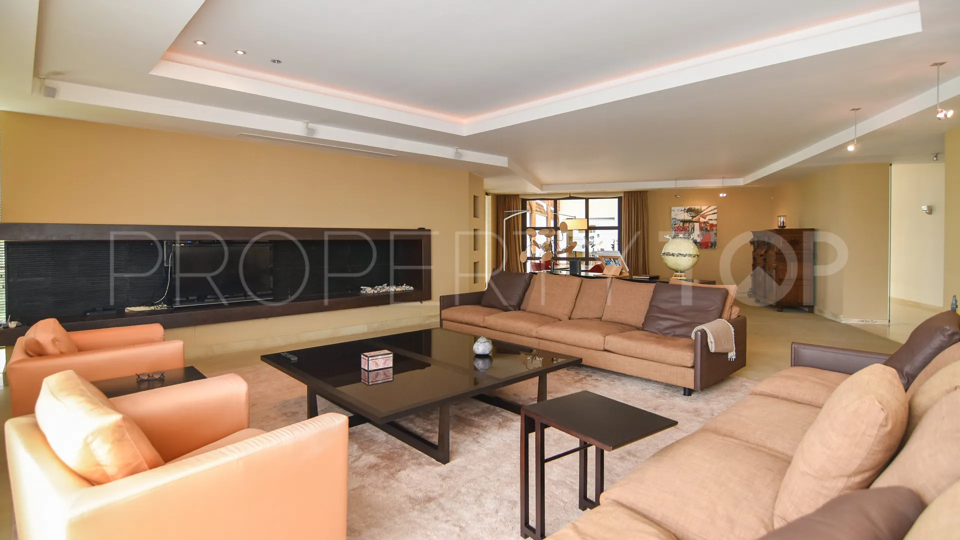 Villa for sale in La Reserva