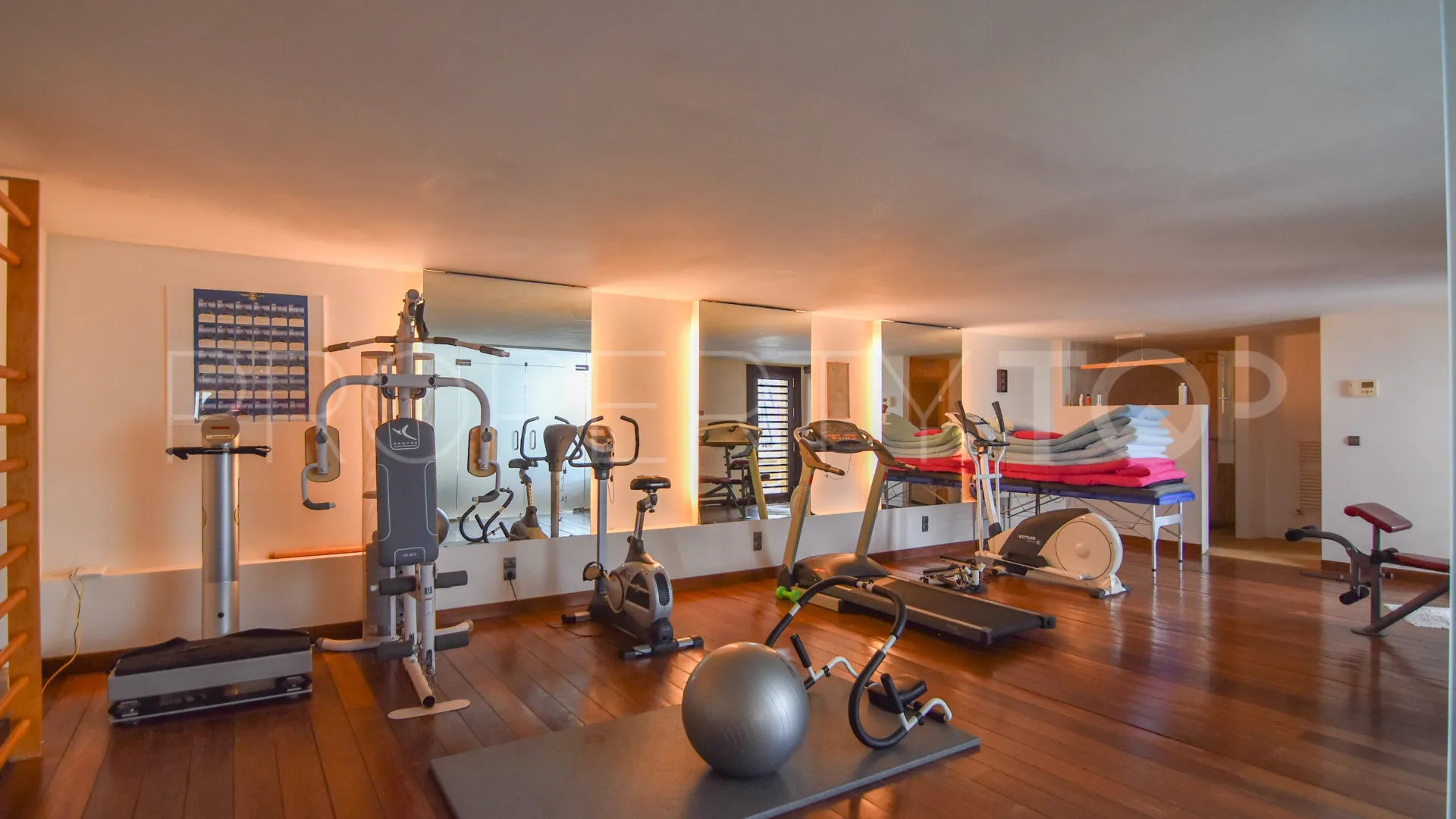 Villa for sale in La Reserva