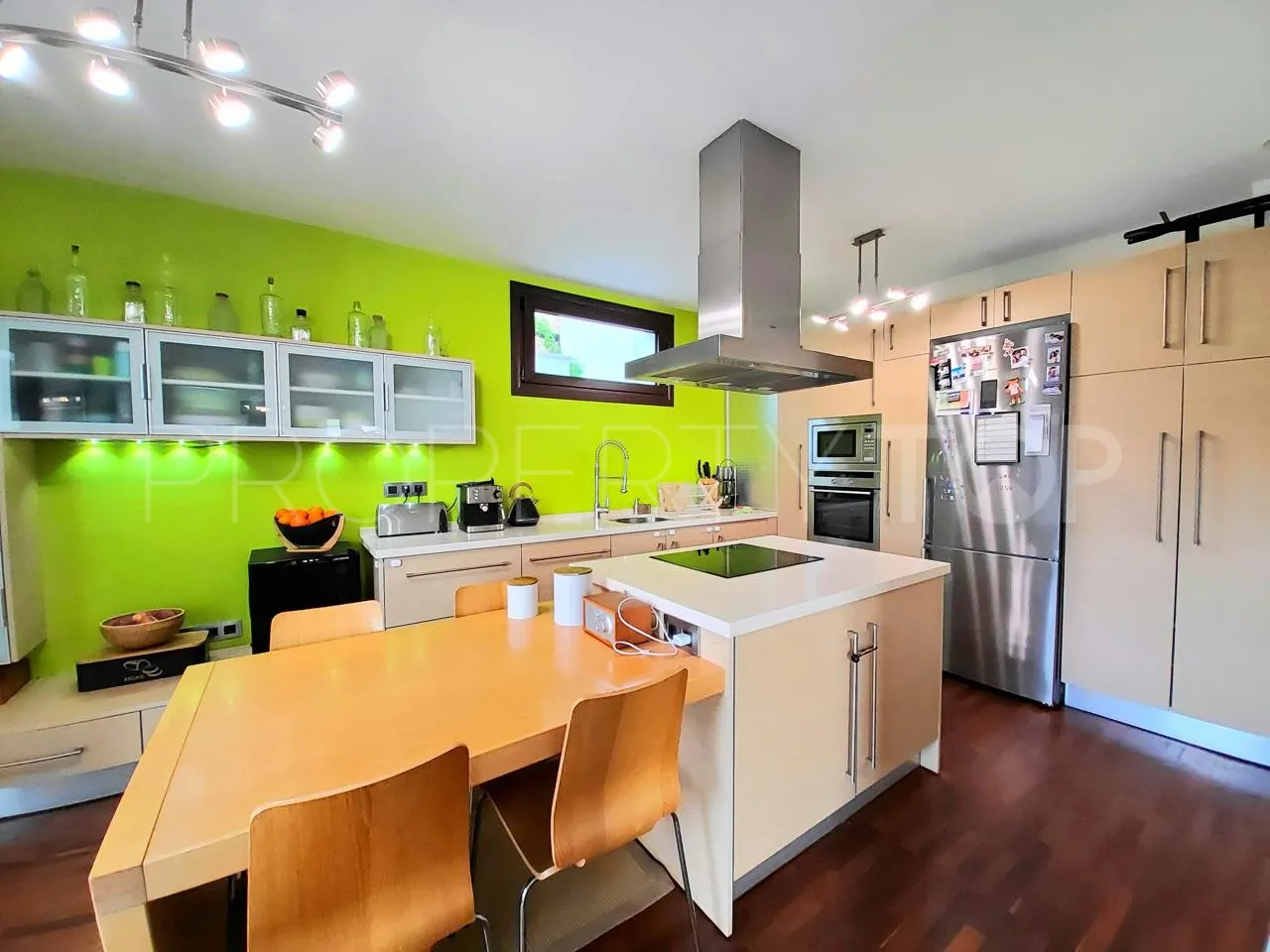 For sale villa in Torreguadiaro