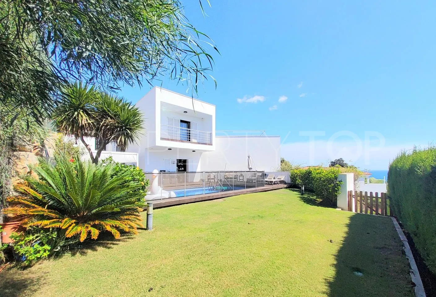 For sale villa in Torreguadiaro