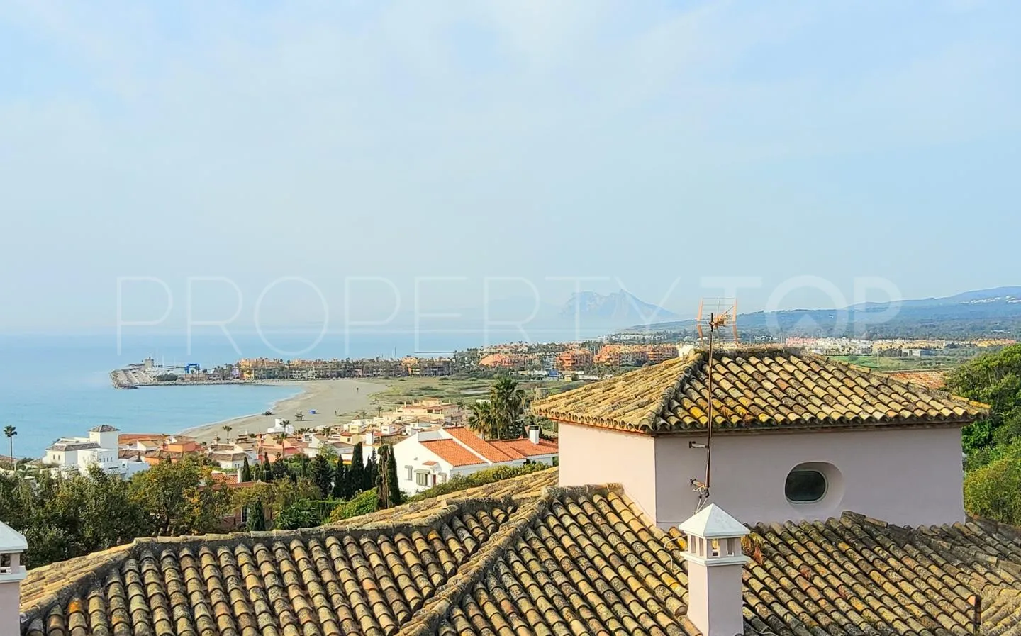 For sale villa in Torreguadiaro