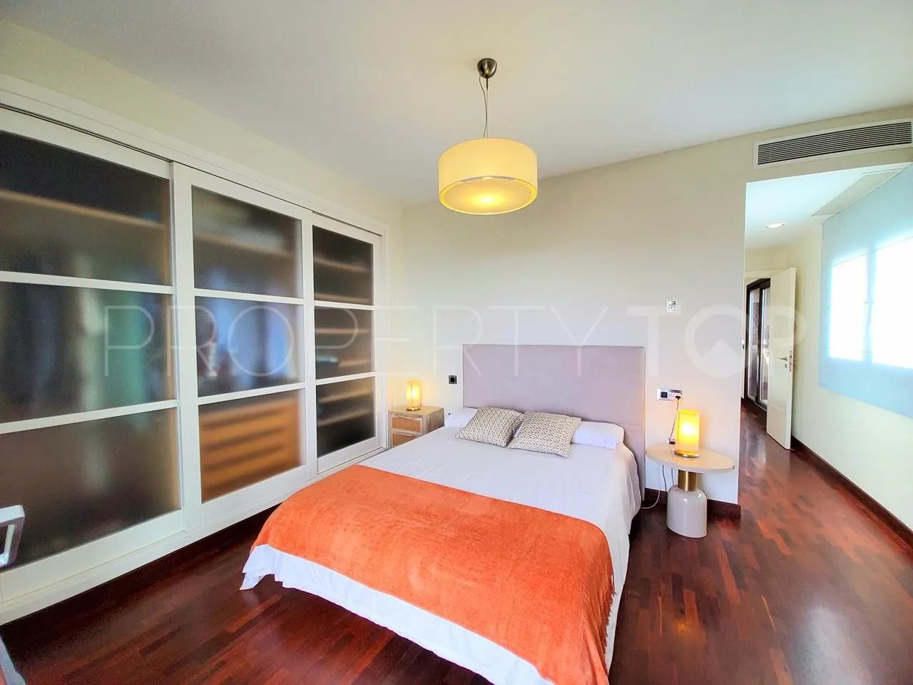 For sale villa in Torreguadiaro