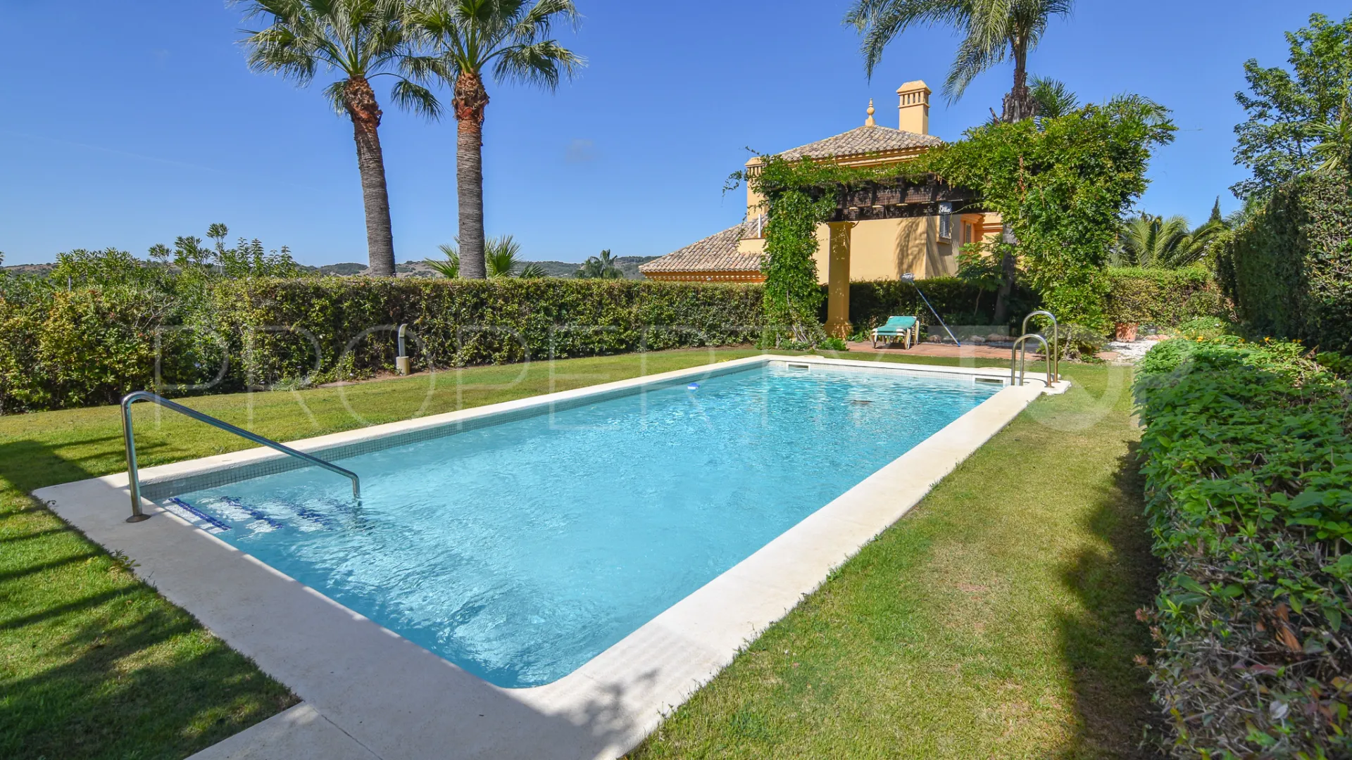 For sale 3 bedrooms town house in Almenara Golf