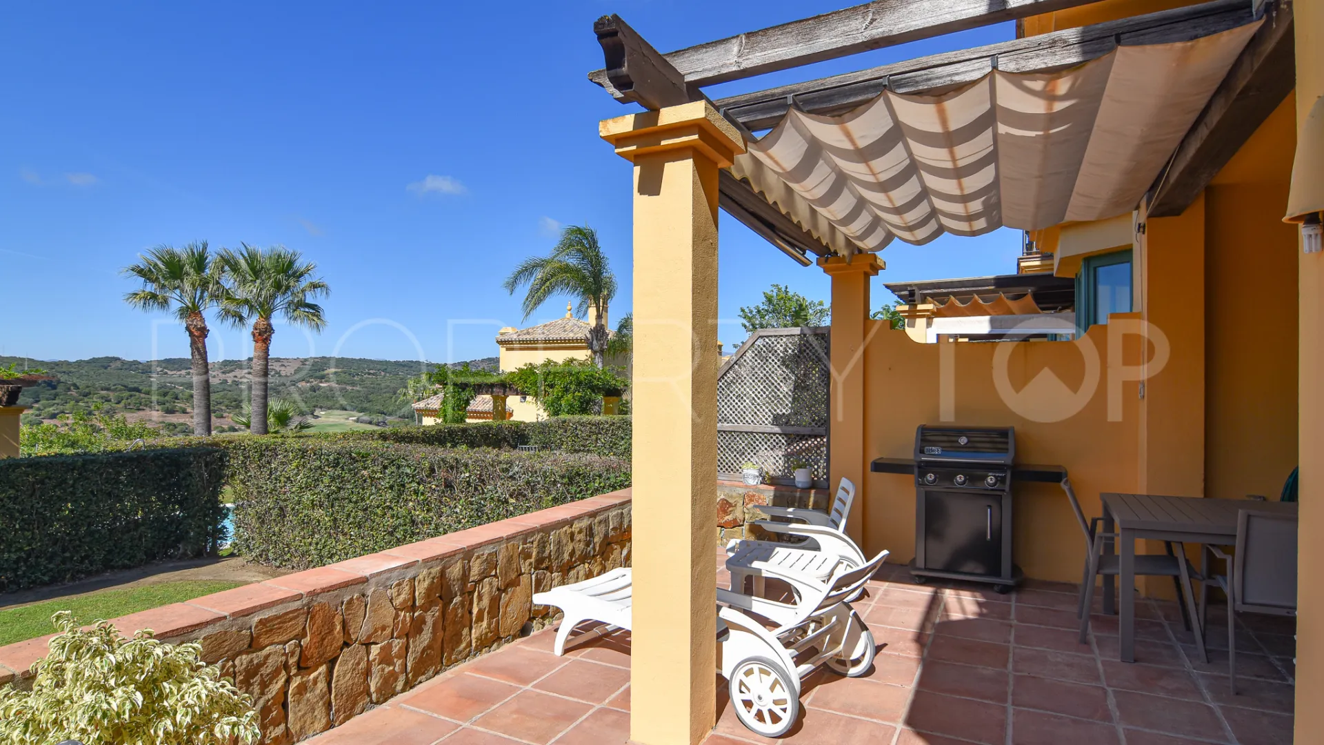 For sale 3 bedrooms town house in Almenara Golf