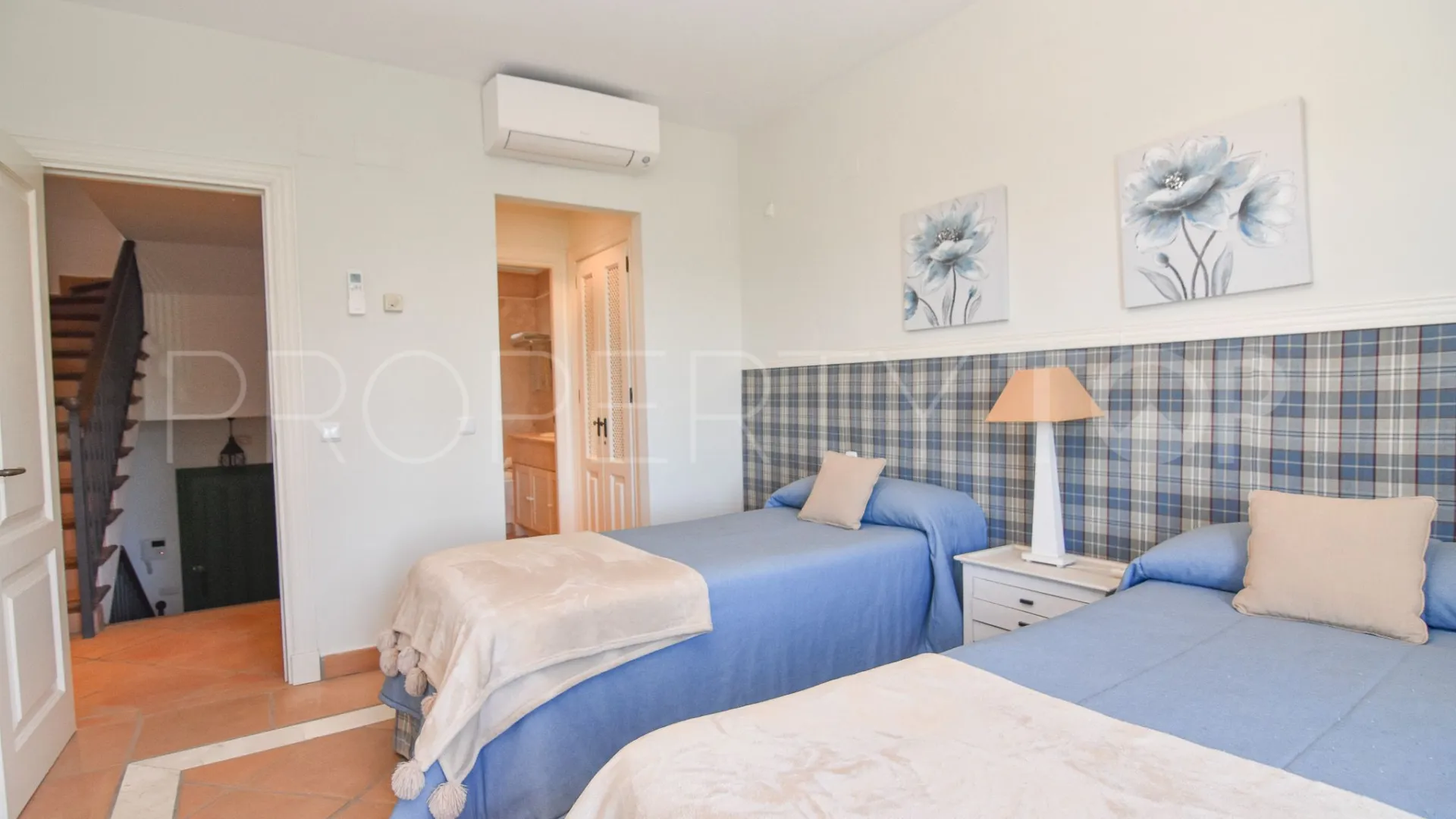 For sale 3 bedrooms town house in Almenara Golf
