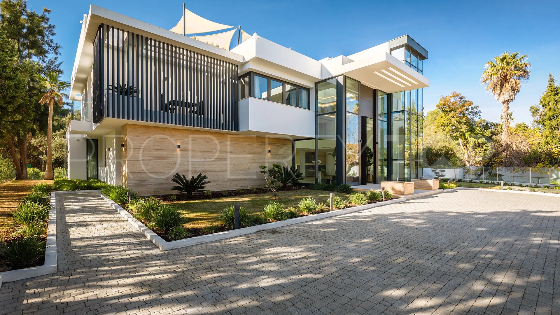 Villa for sale in Kings & Queens