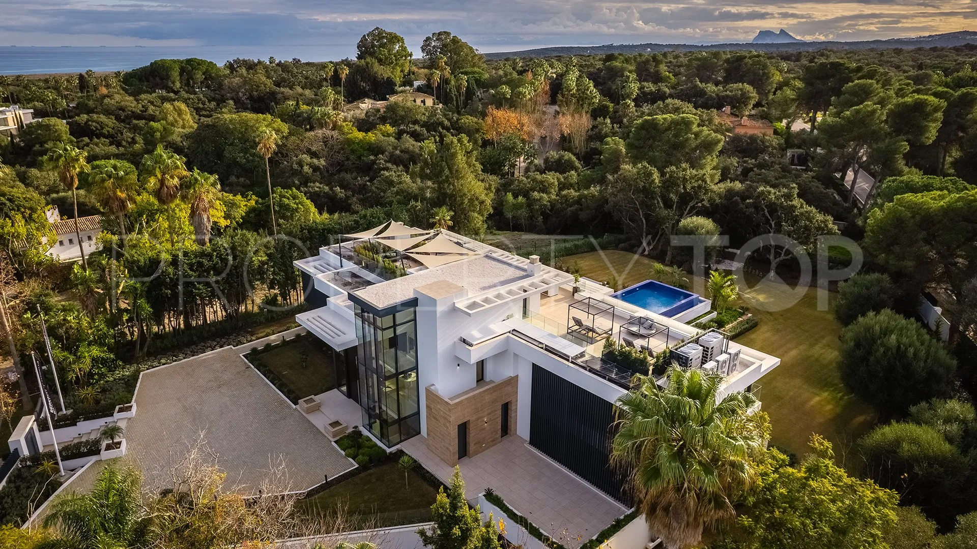 Villa for sale in Kings & Queens