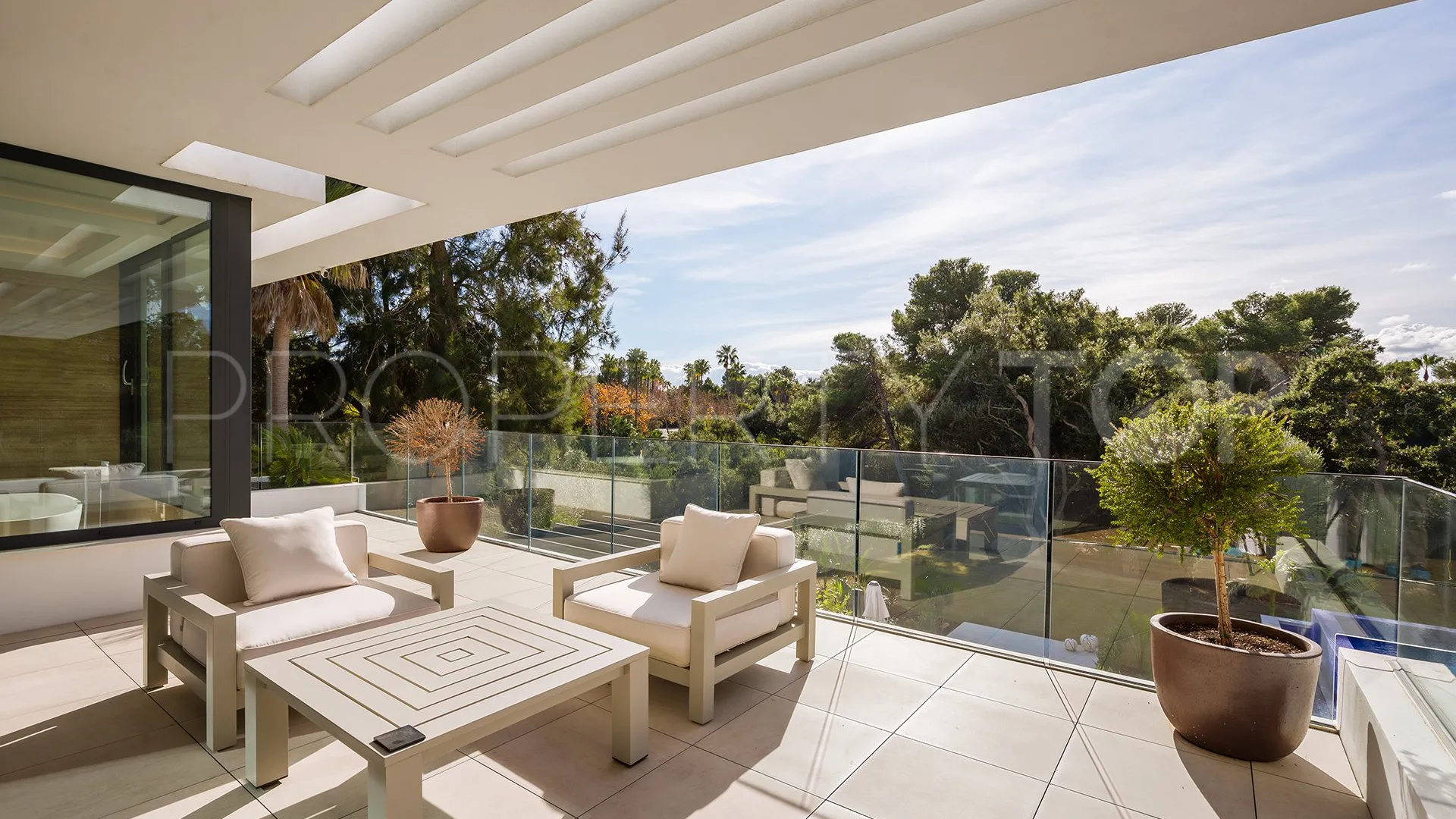 Villa for sale in Kings & Queens