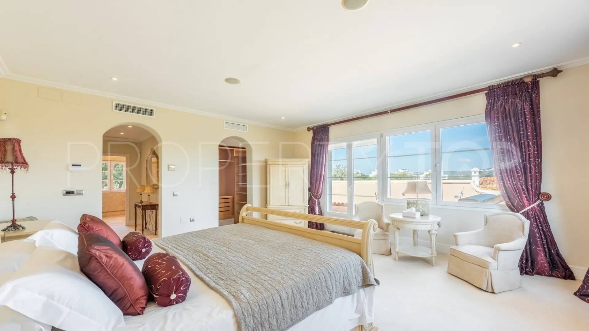 San Roque Club, villa en venta con 7 dormitorios