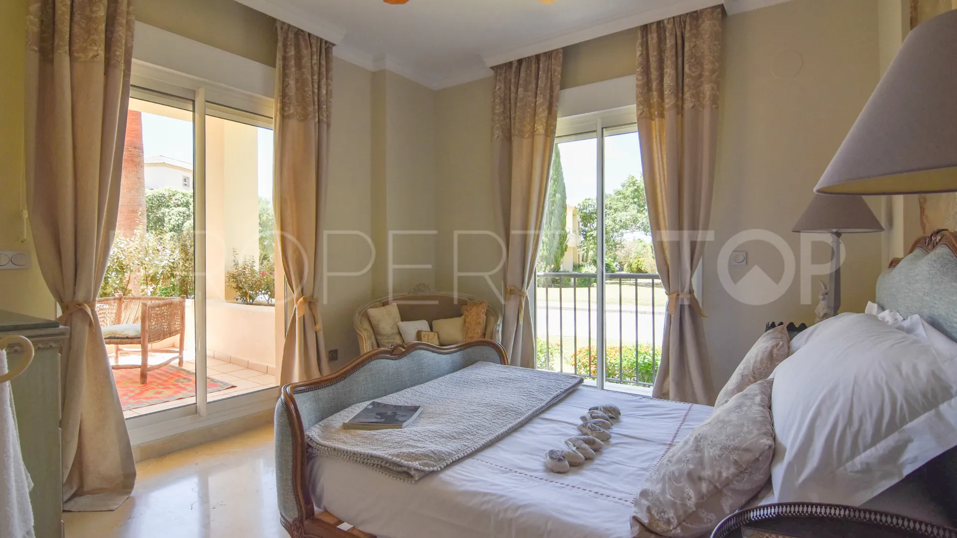 Apartamento planta baja en venta en San Roque Club de 3 dormitorios