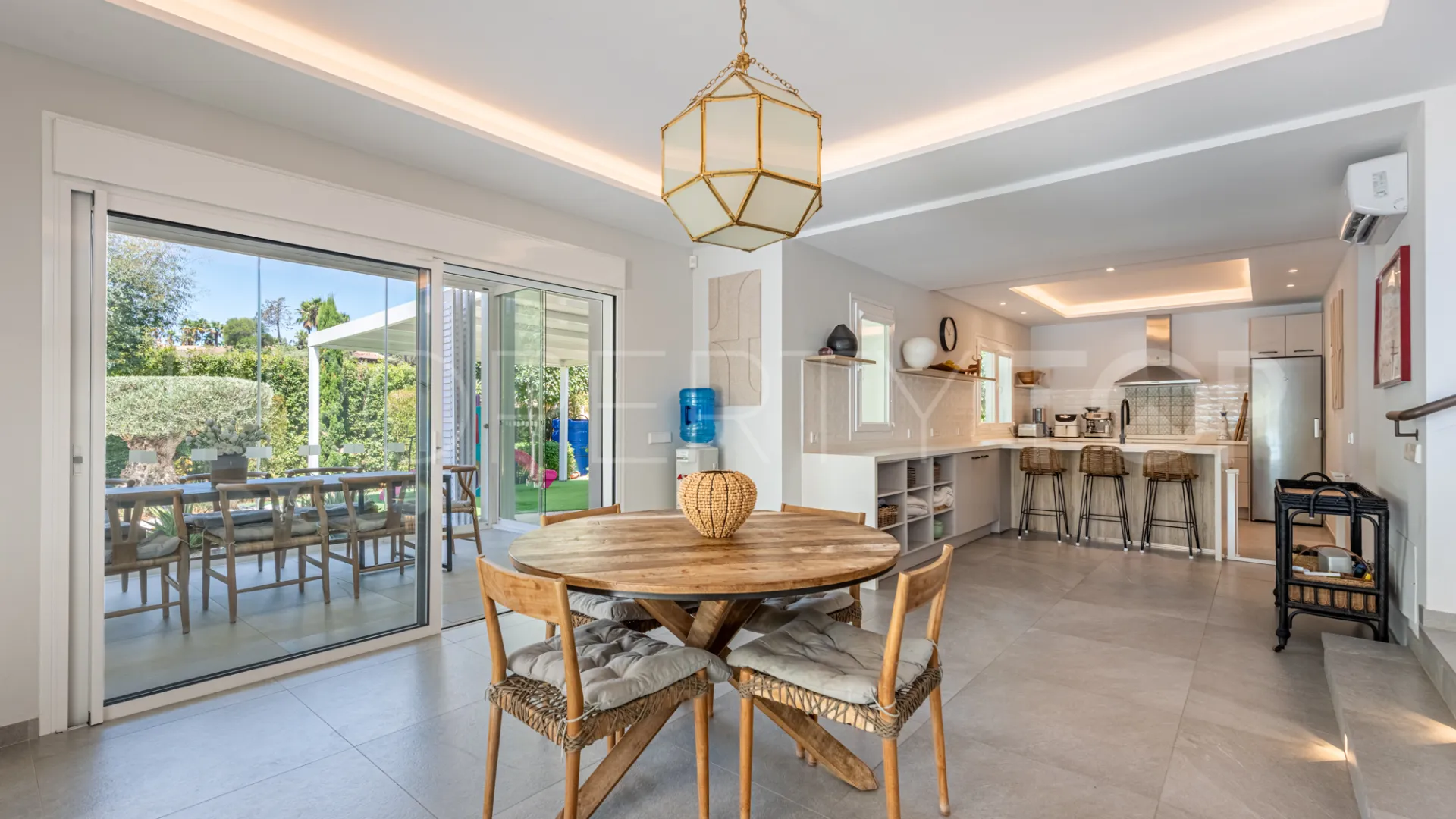 Villa a la venta de 5 dormitorios en Sotogrande Costa