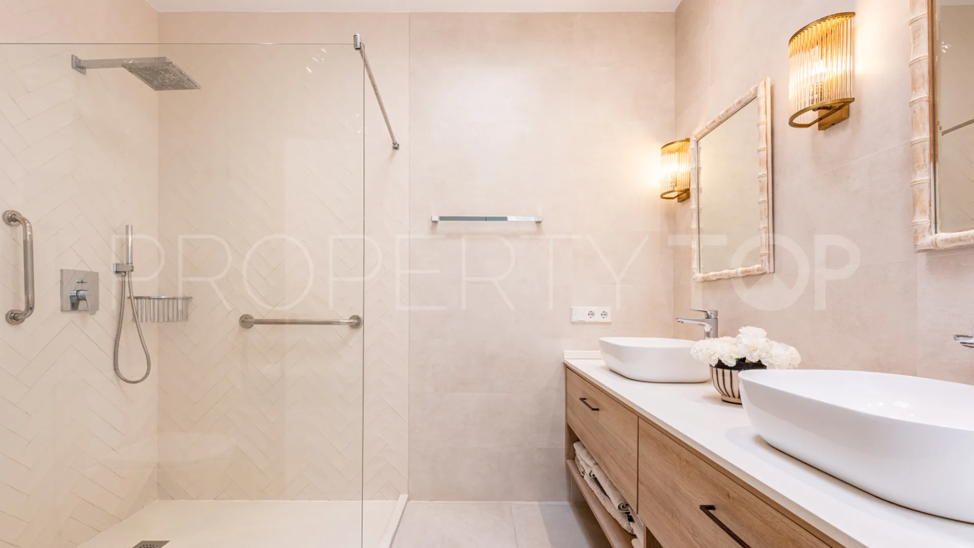 Villa a la venta de 5 dormitorios en Sotogrande Costa