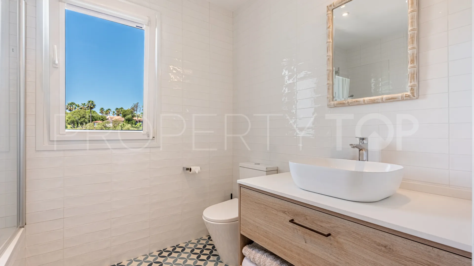 Villa a la venta de 5 dormitorios en Sotogrande Costa