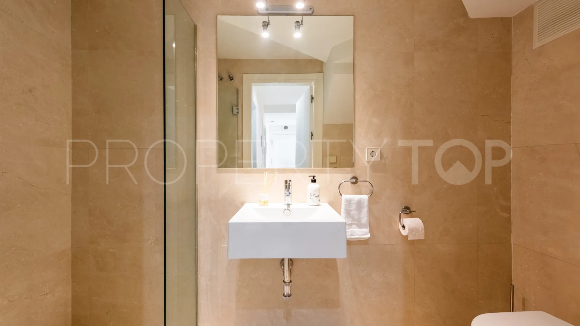 Marina de Sotogrande, atico duplex con 4 dormitorios a la venta