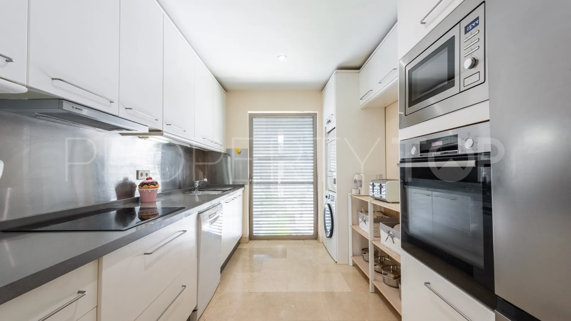 Marina de Sotogrande, atico duplex con 4 dormitorios a la venta