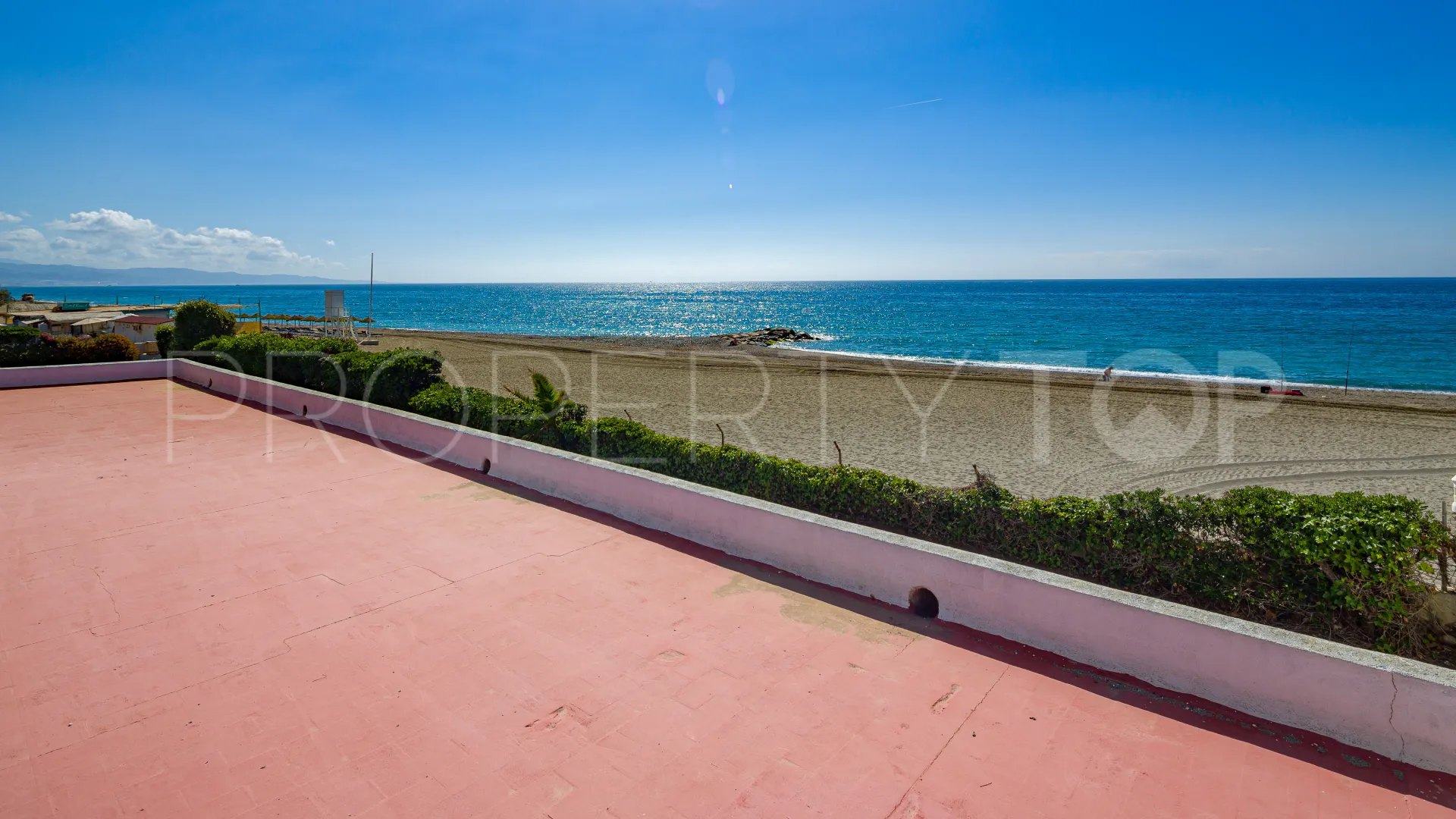 Se vende villa de 4 dormitorios en Guadalmina Baja