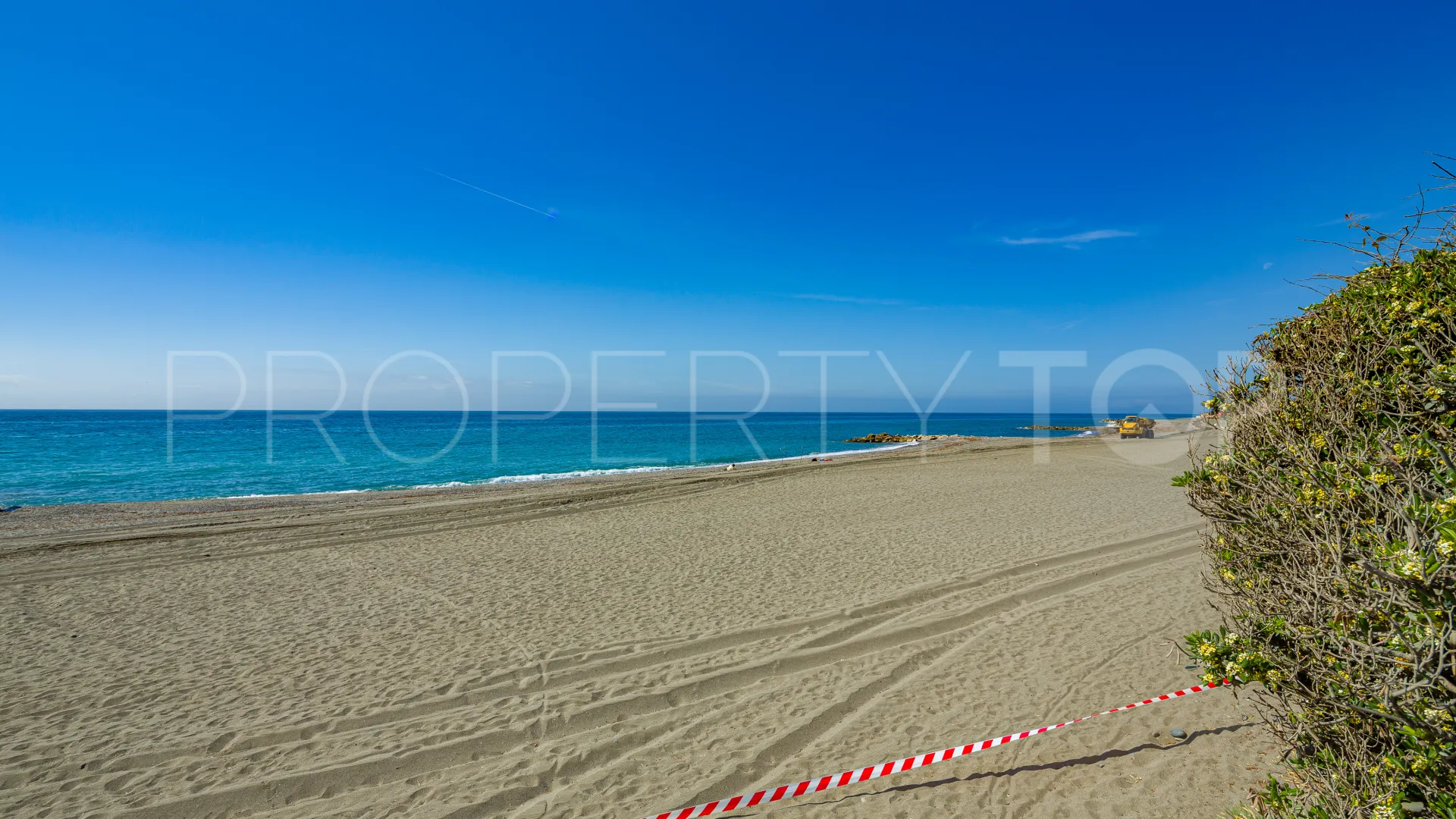 Se vende villa de 4 dormitorios en Guadalmina Baja