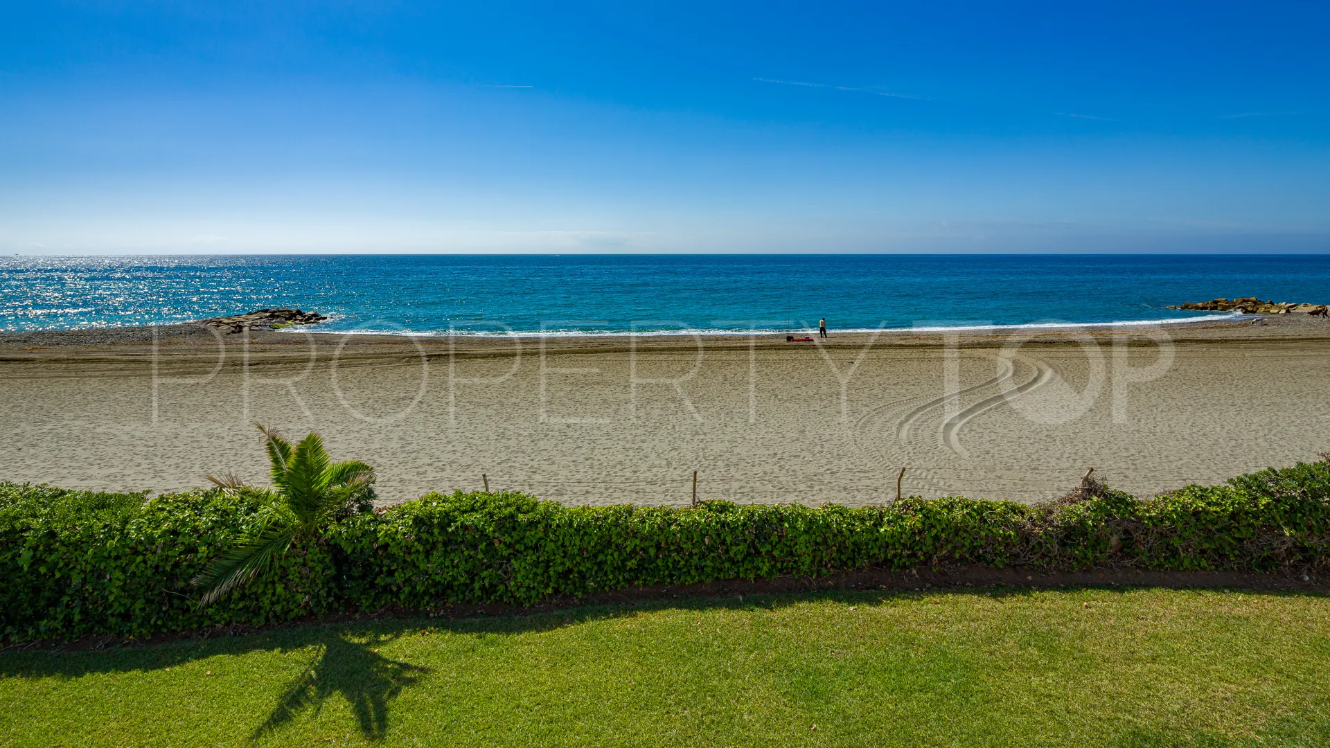 Se vende villa de 4 dormitorios en Guadalmina Baja