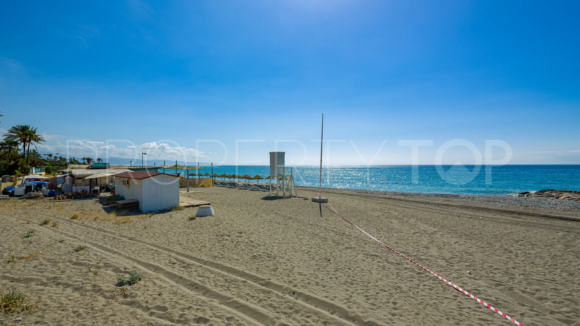 Se vende villa de 4 dormitorios en Guadalmina Baja