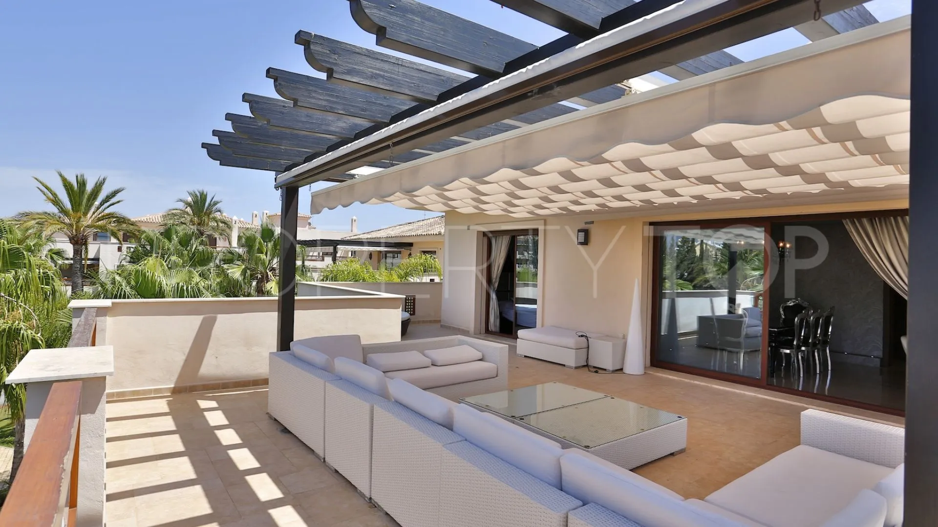 Nueva Andalucia 2 bedrooms penthouse for sale