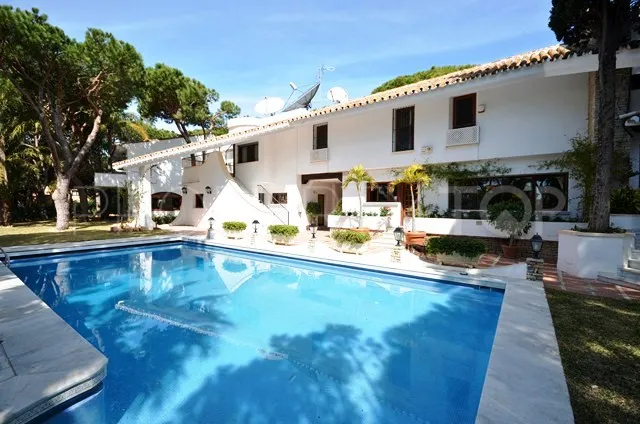 Cabopino villa for sale