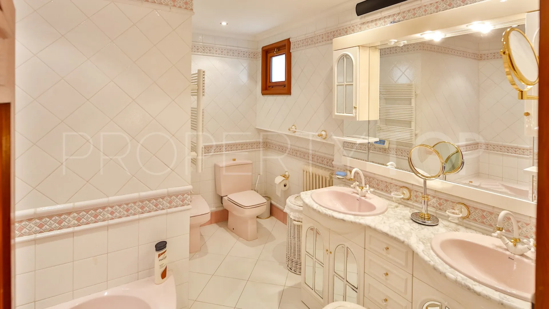Cabopino villa for sale