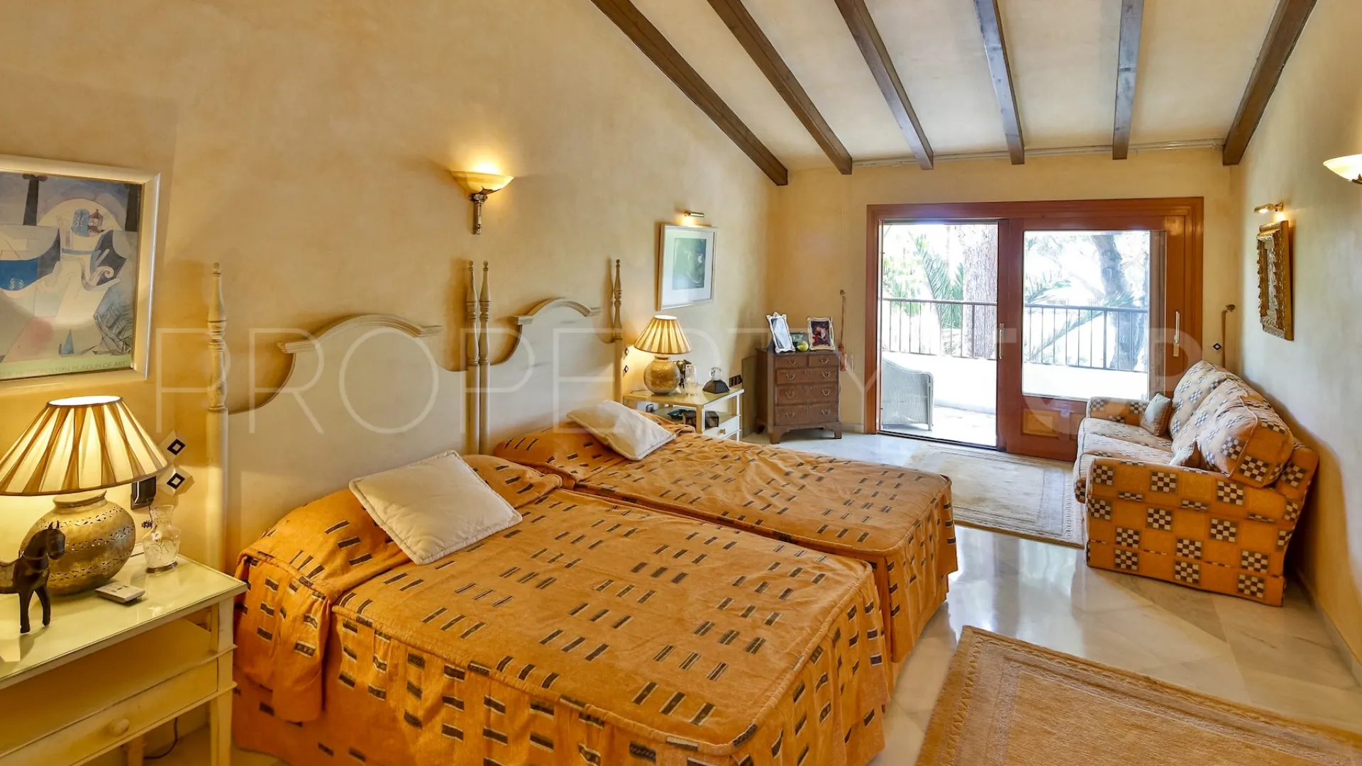 Cabopino villa for sale