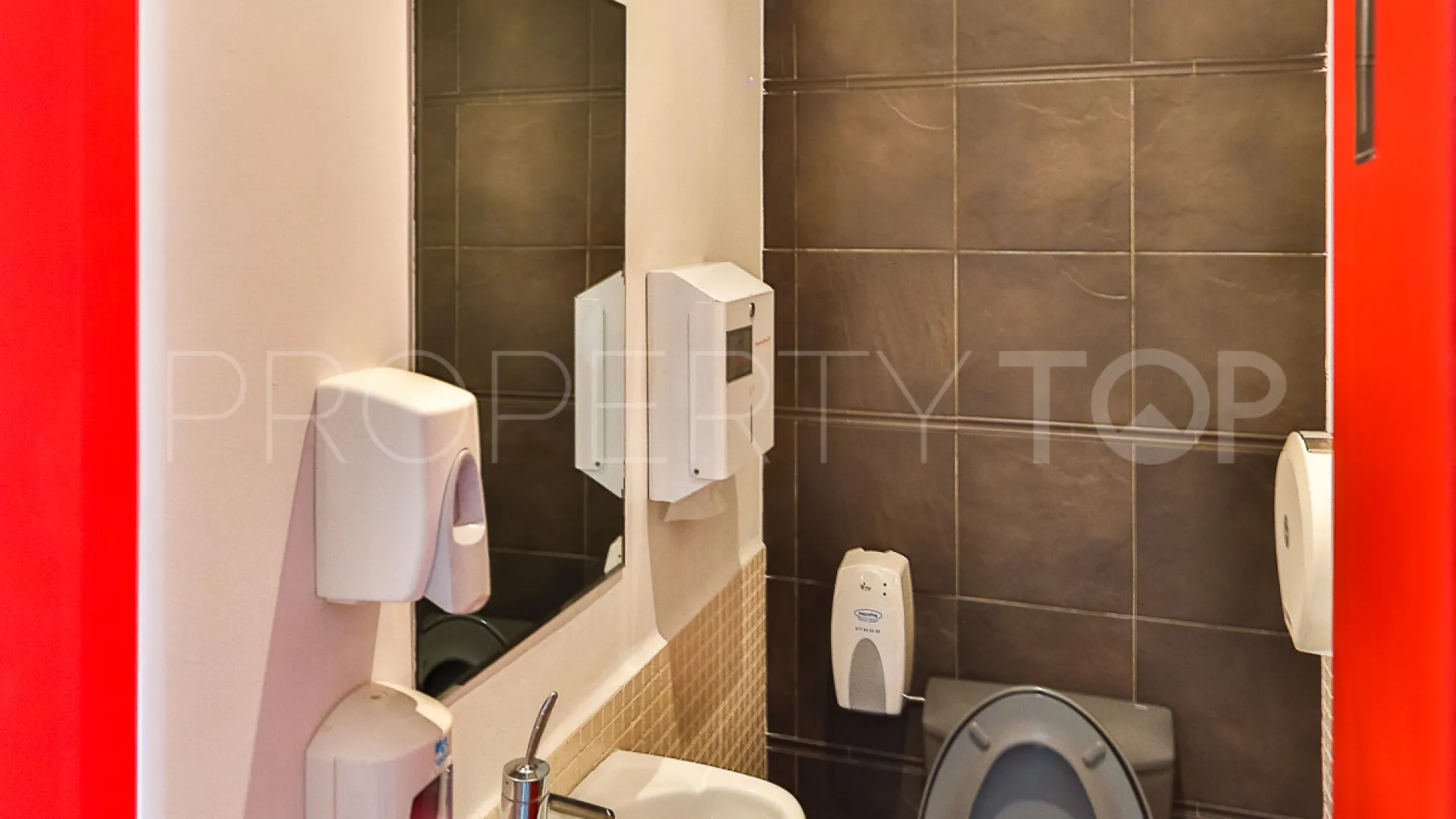 Buy 3 bedrooms restaurant in La Campana