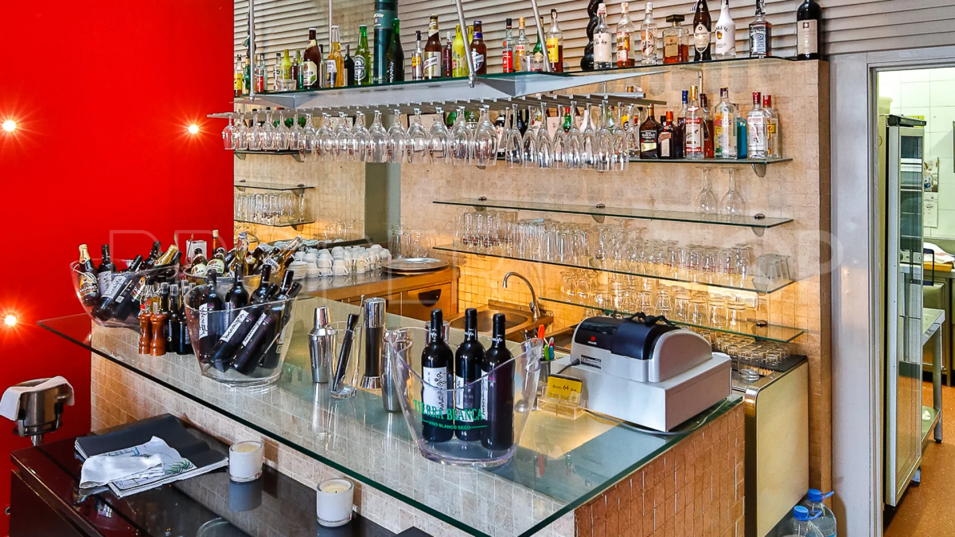 Buy 3 bedrooms restaurant in La Campana