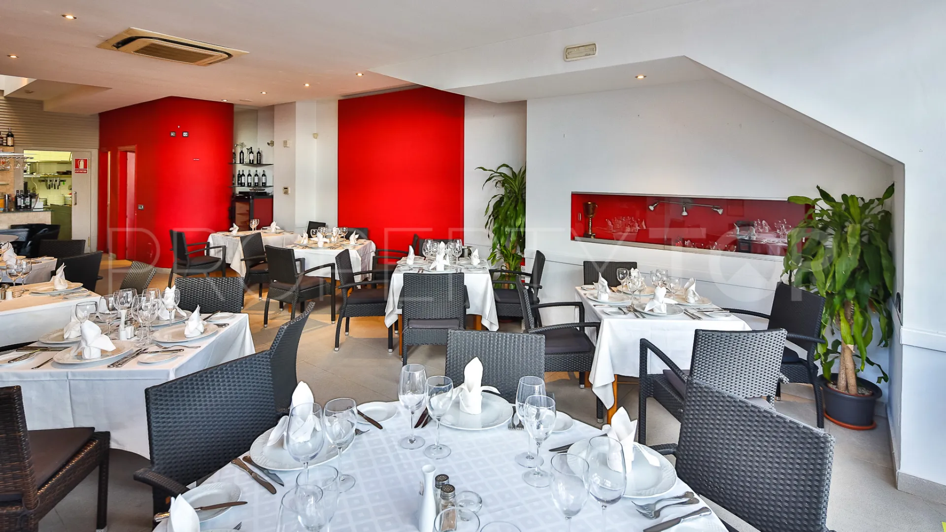 Buy 3 bedrooms restaurant in La Campana